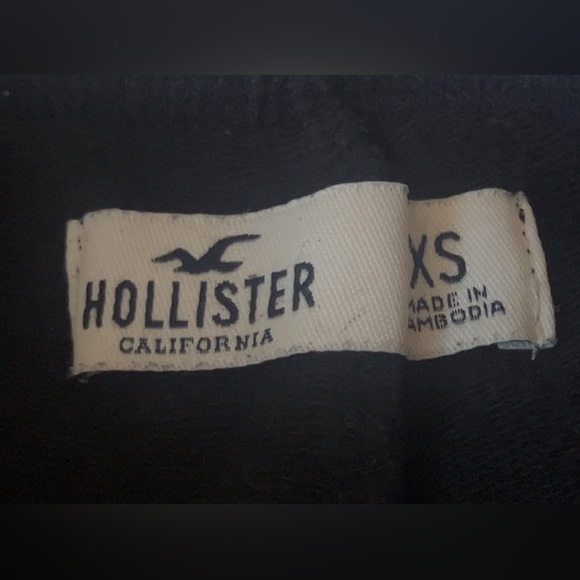 *HOLLISTER* - Picture 2 of 2